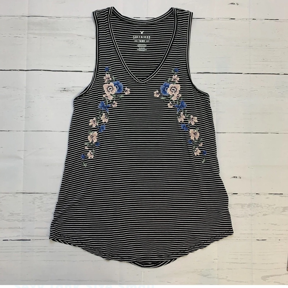 Striped Floral American Eagle Soft and Sexy Swing Tank Size Medium